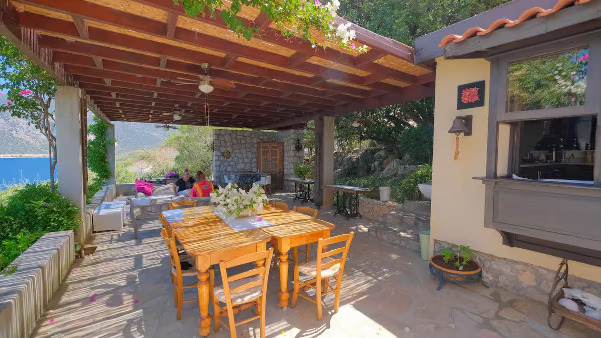 Palace for sale by its owner in a special location