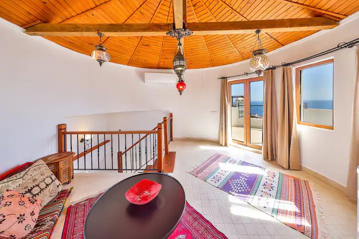 Villa with a wonderful view, furnished, for sale by owner