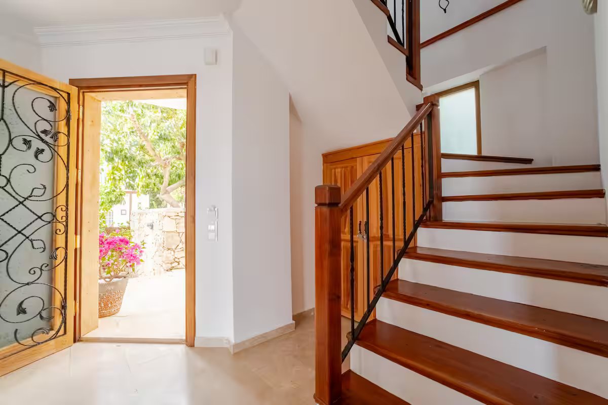 Villa with a wonderful view, furnished, for sale by owner